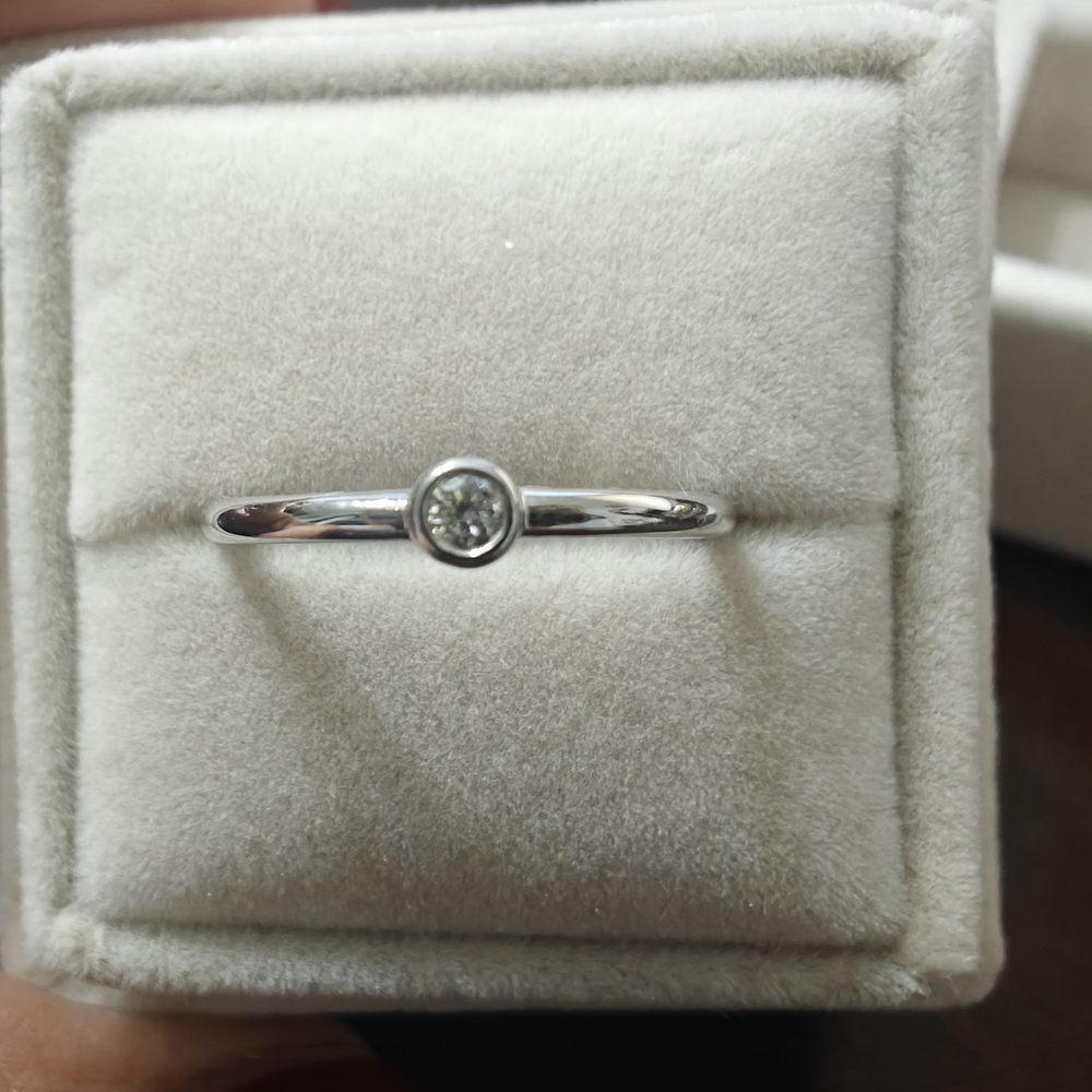 Kendra Scott White Gold Ring